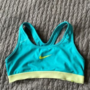 xs nike sports bra